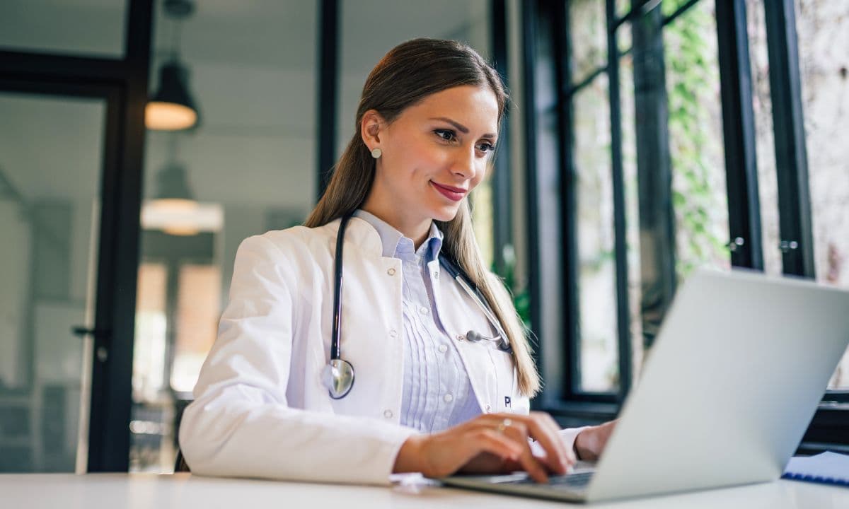 Healthcare's AI Awakening: Why Major Hospitals Are Ditching One-Size-Fits-All Algorithms