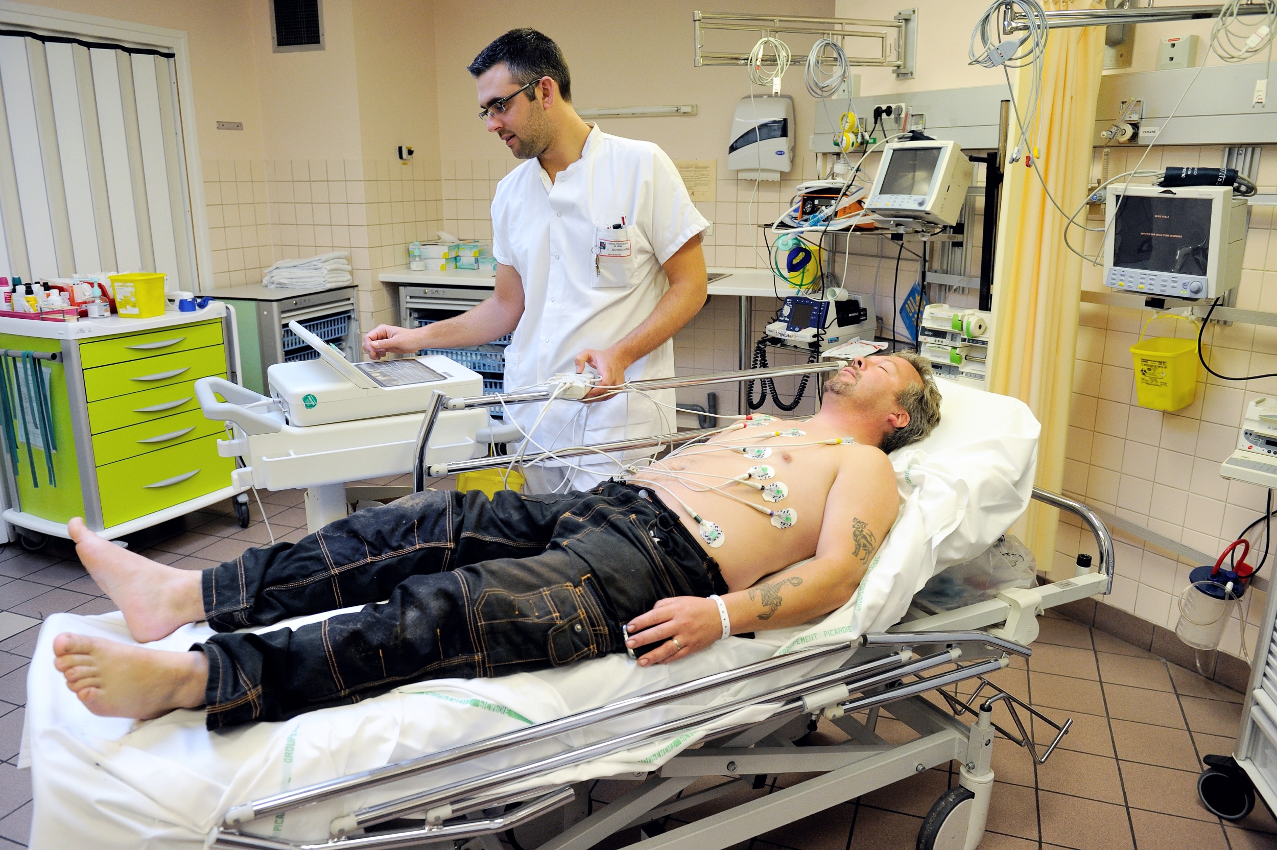 AI Screening Tool Outperforms Cardiologists at Detecting Silent Heart Disease from Standard ECGs